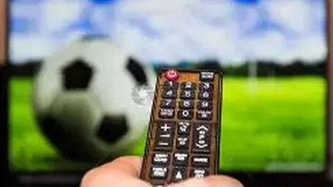 一击定乾坤！英超官方揭晓：曼联铁卫多古荣膺第18轮最佳球员桂冠